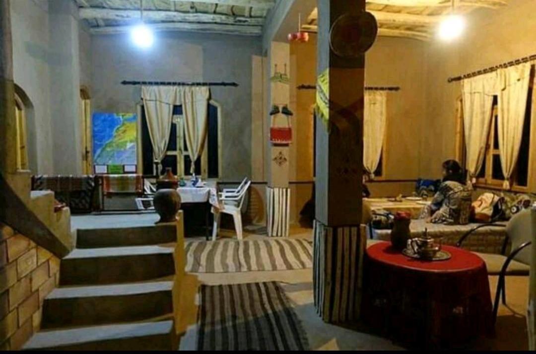 Готель Riad Pizzeria Marhaba Akhendachou n'Ait Ouffi Екстер'єр фото